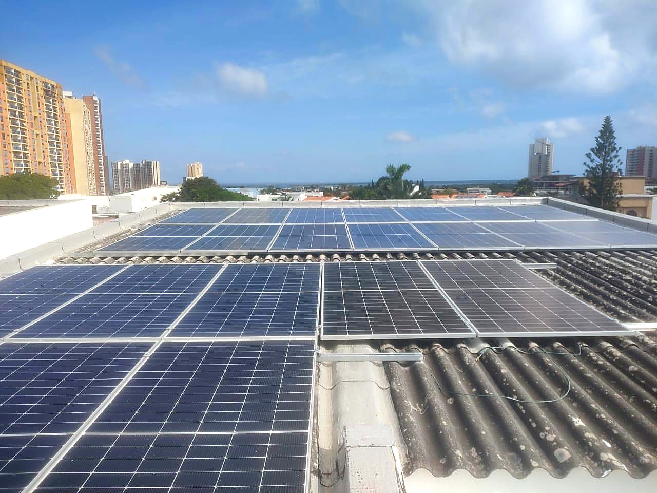 Centro Empresarial Buenavista — instalación de paneles solares en Barranquilla, Atlántico
