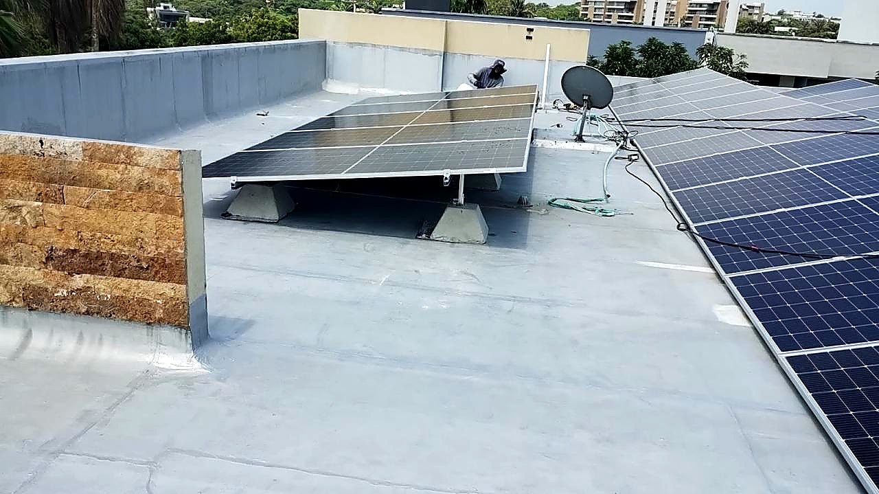Edificio Corporativo Alto Prado — instalación de paneles solares en Barranquilla, Atlántico